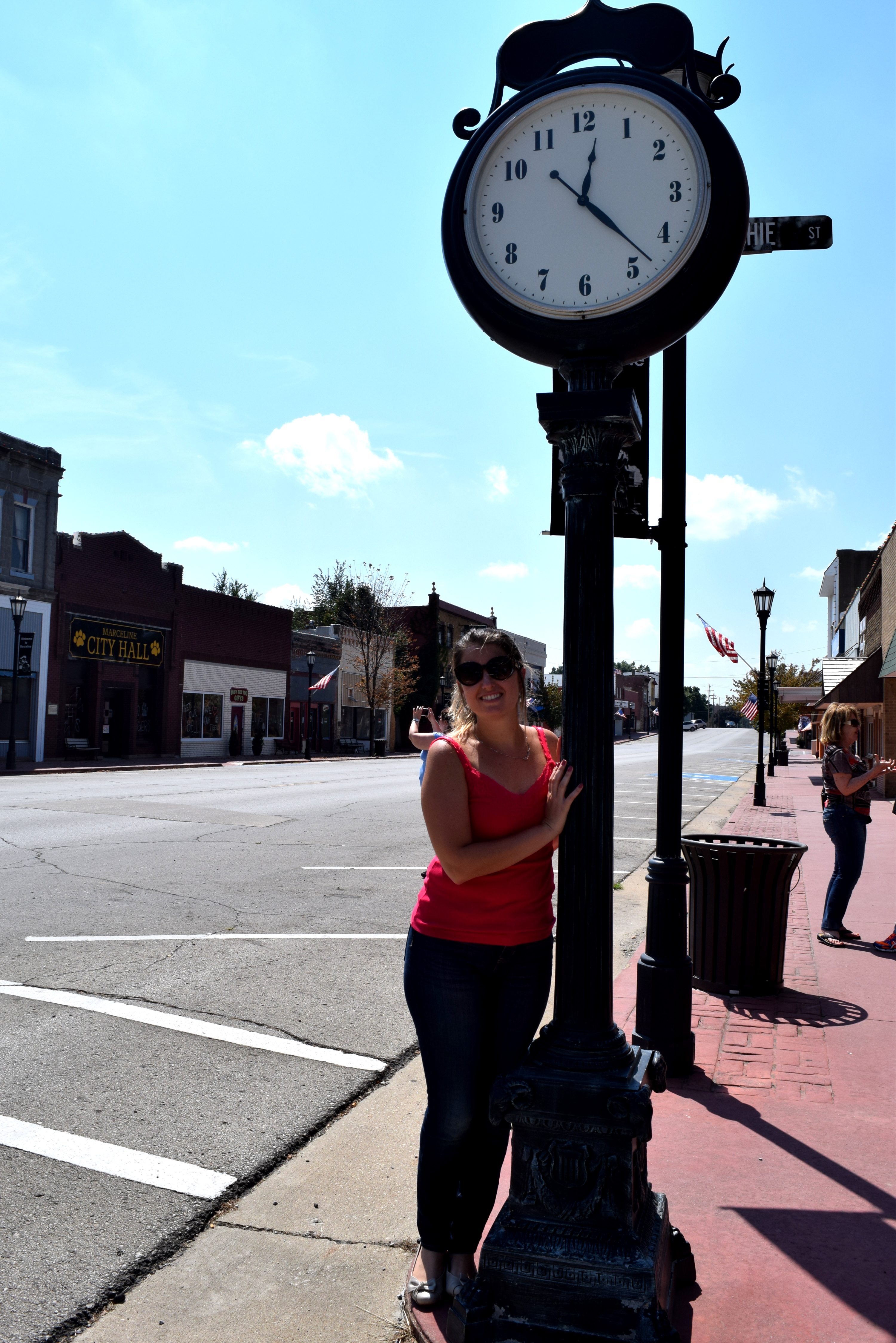 Relógio na Main Street USA, em Marceline.