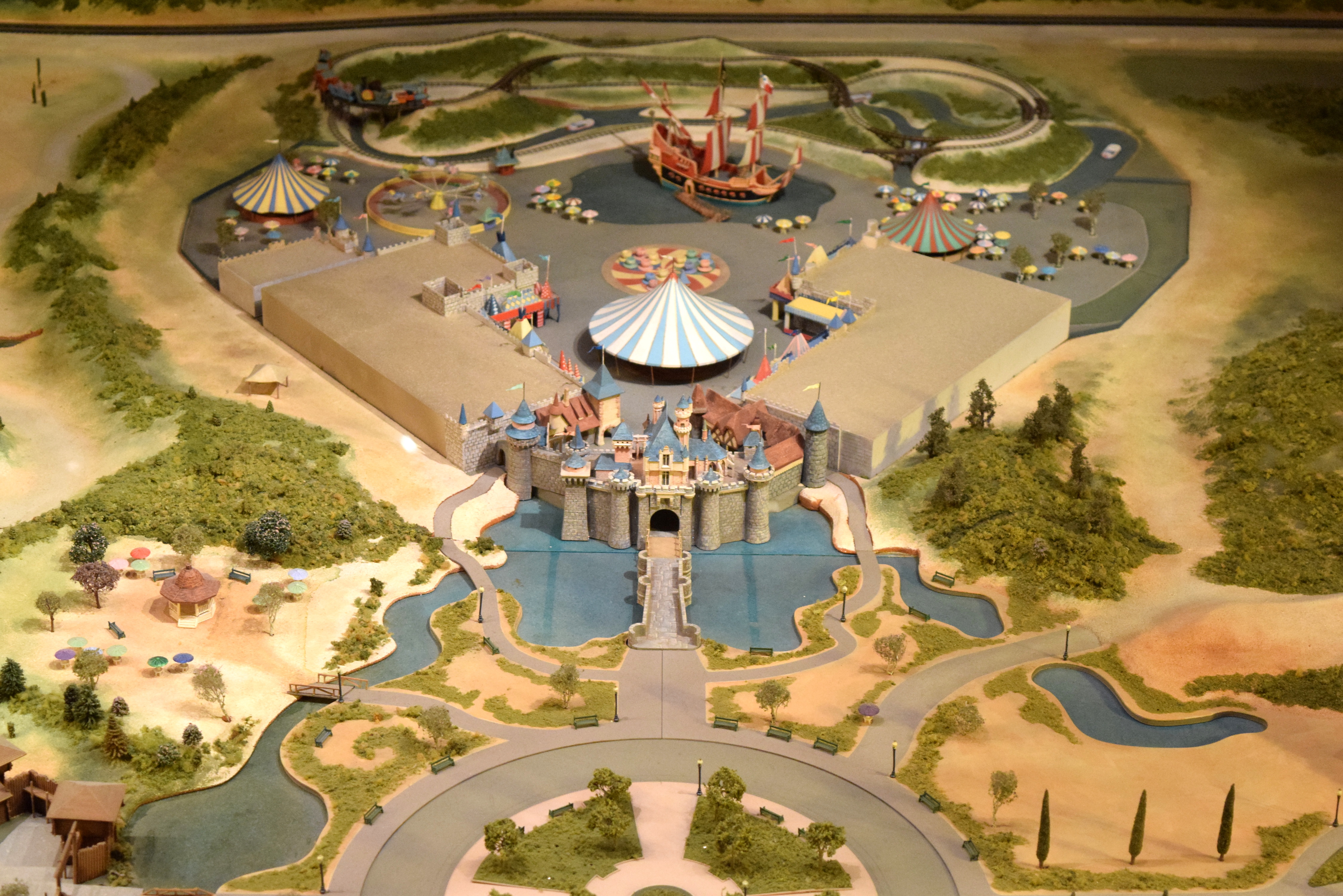 Primeiro Parque Disney História da Disneyland