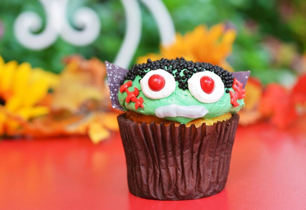 mnsshp-main-street-bakery-monster-cupcake