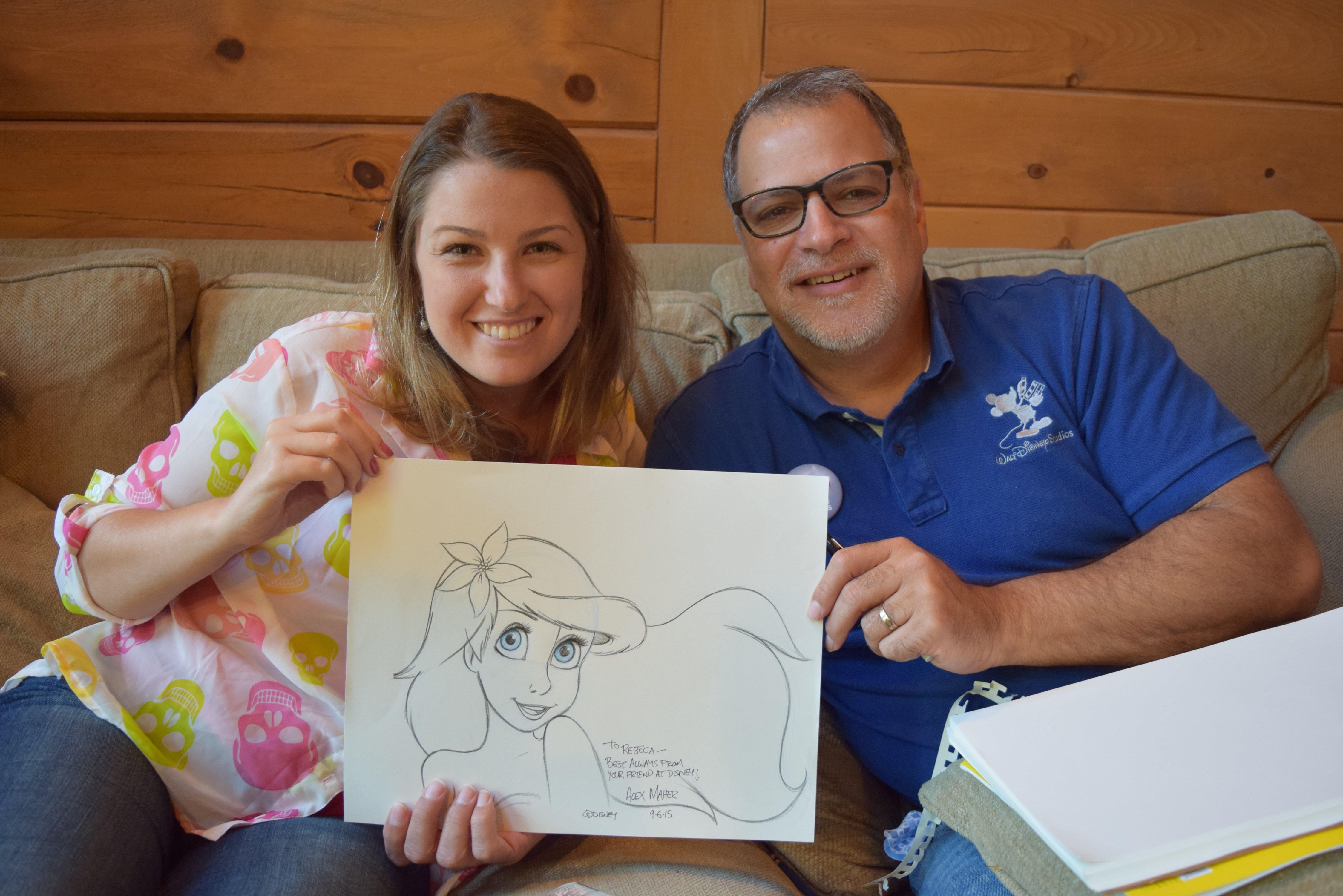 Nesta viagem tivemos a companhia do Alex Maher, desenhista da Disney, que fez, carinhosamente, um desenho para cada integrante do grupo. É uma arte essa minha Ariel!
