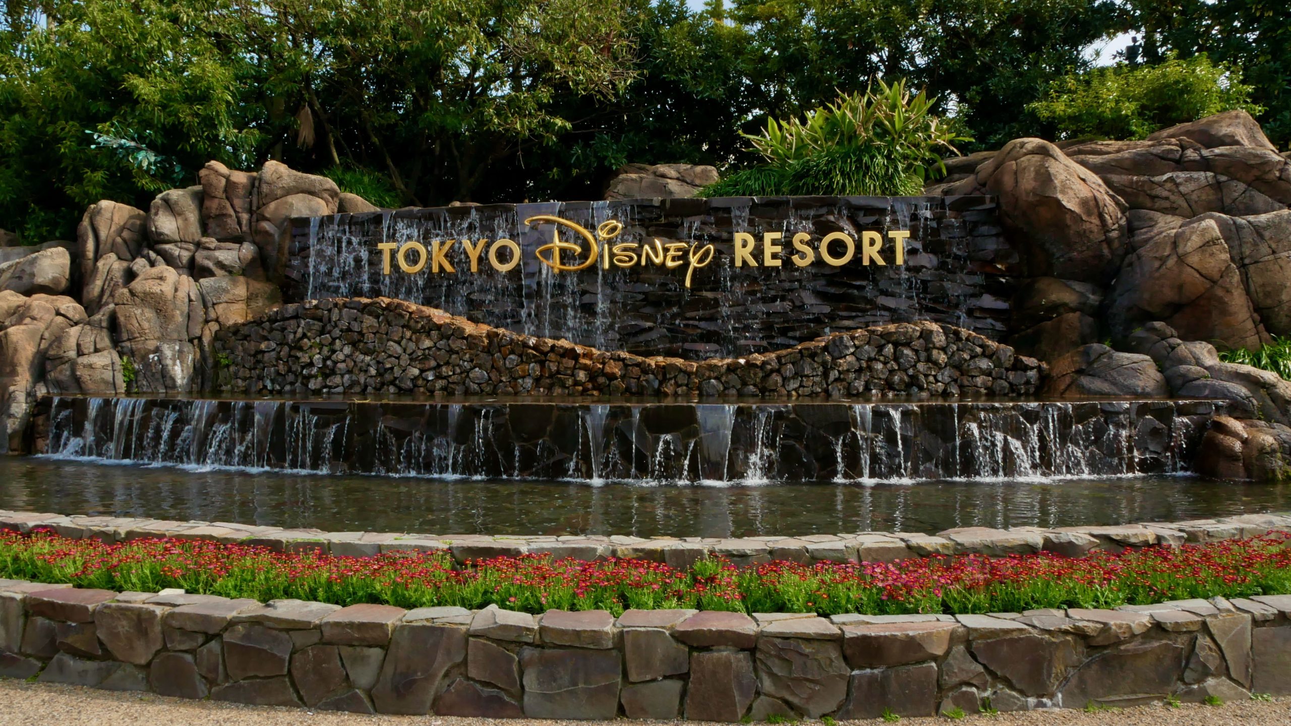 reabertura Disneyland Tokyo
